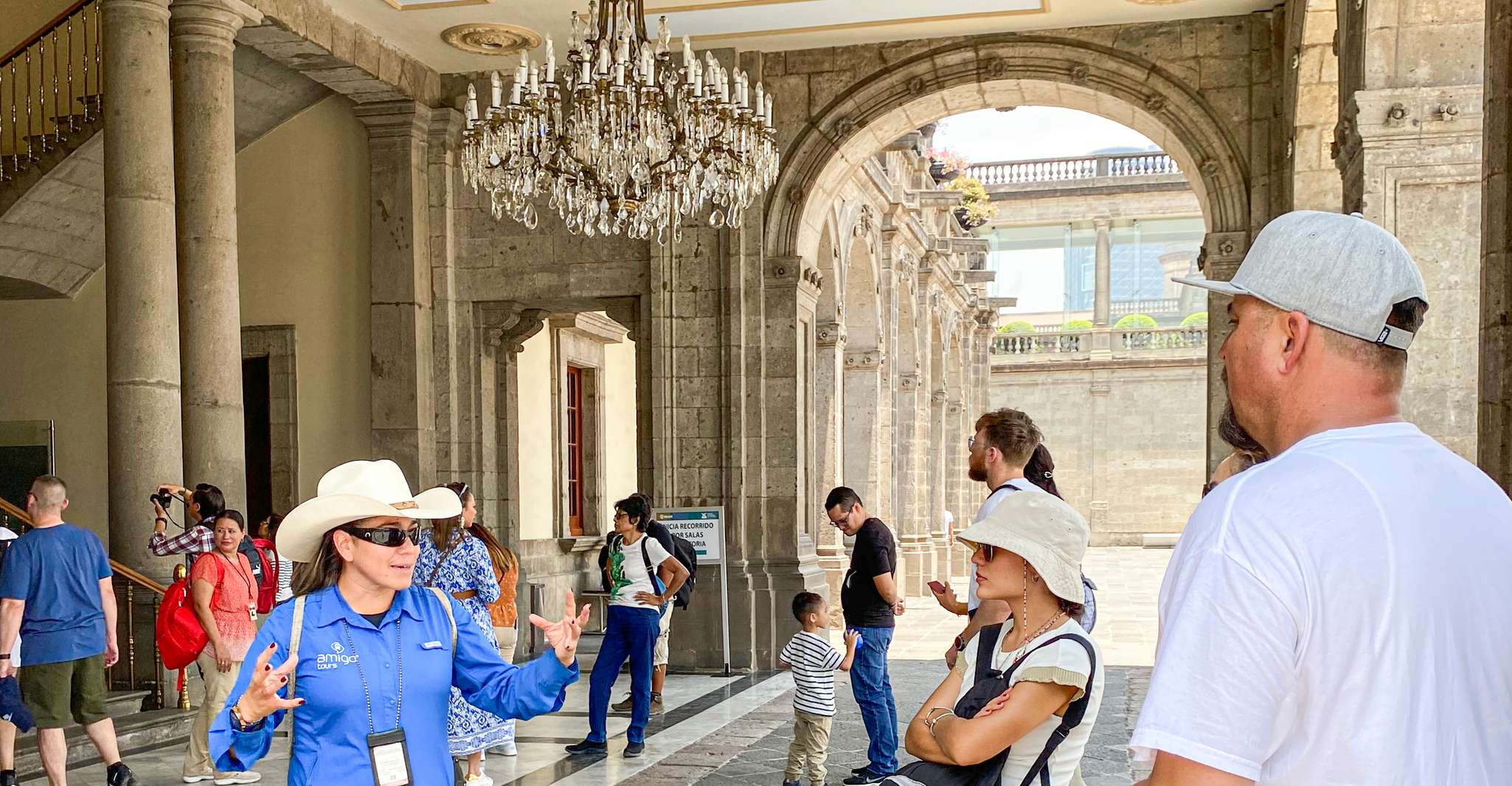 Mexico City: Chapultepec Castle and Anthropology Museum Tour