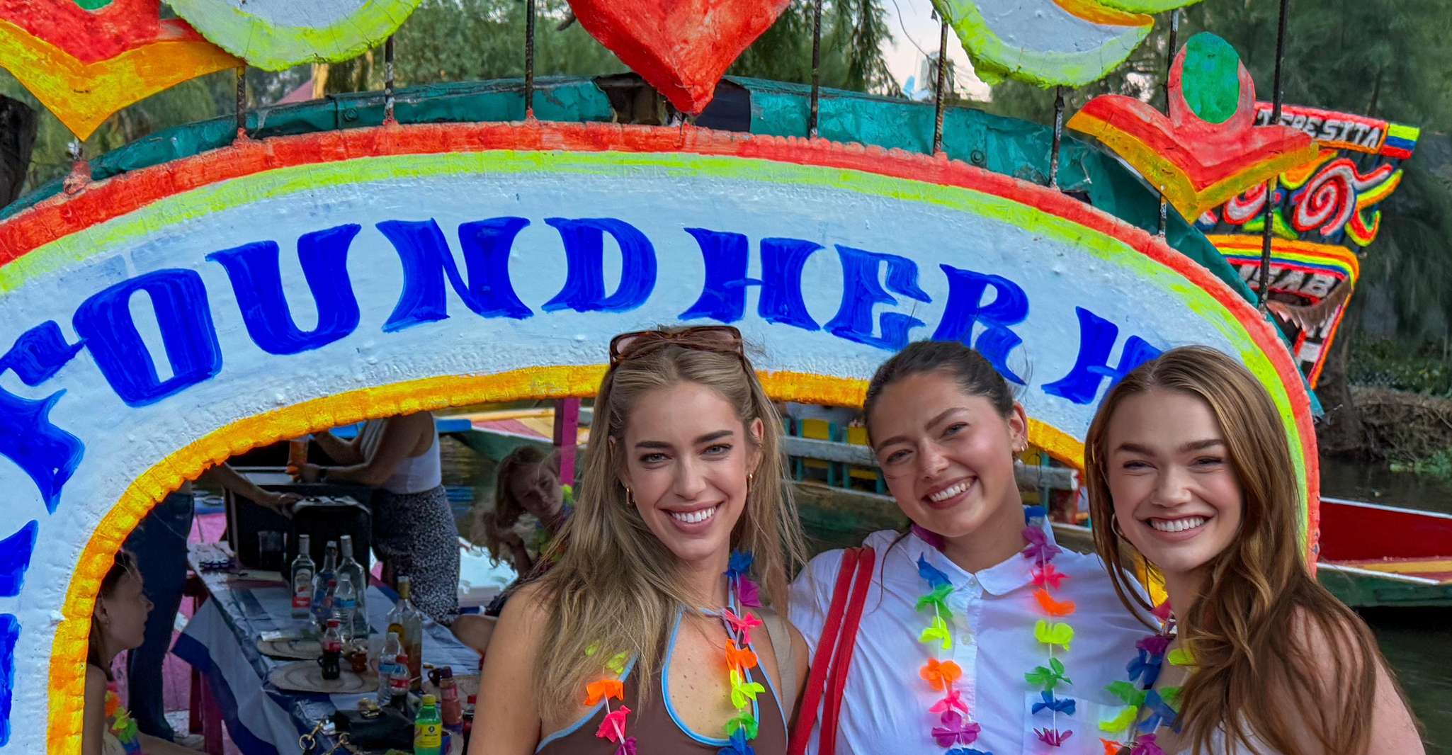 Mexico City: Xochimilco Boat Party with Unlimited Drinks — photo 12