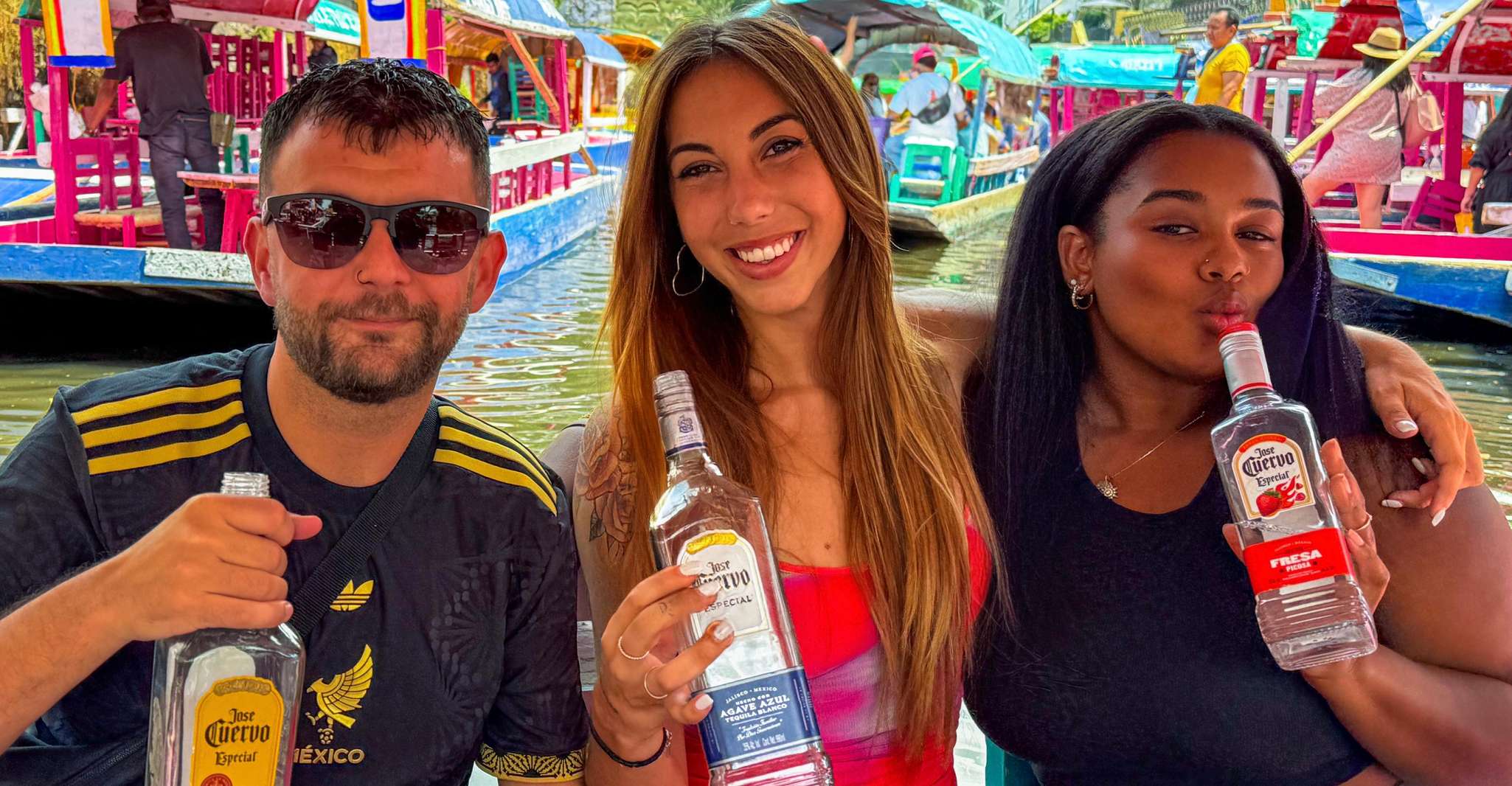 Xochimilco: Tequila tasting (unlimited) and a cultural party on a boat — photo 1