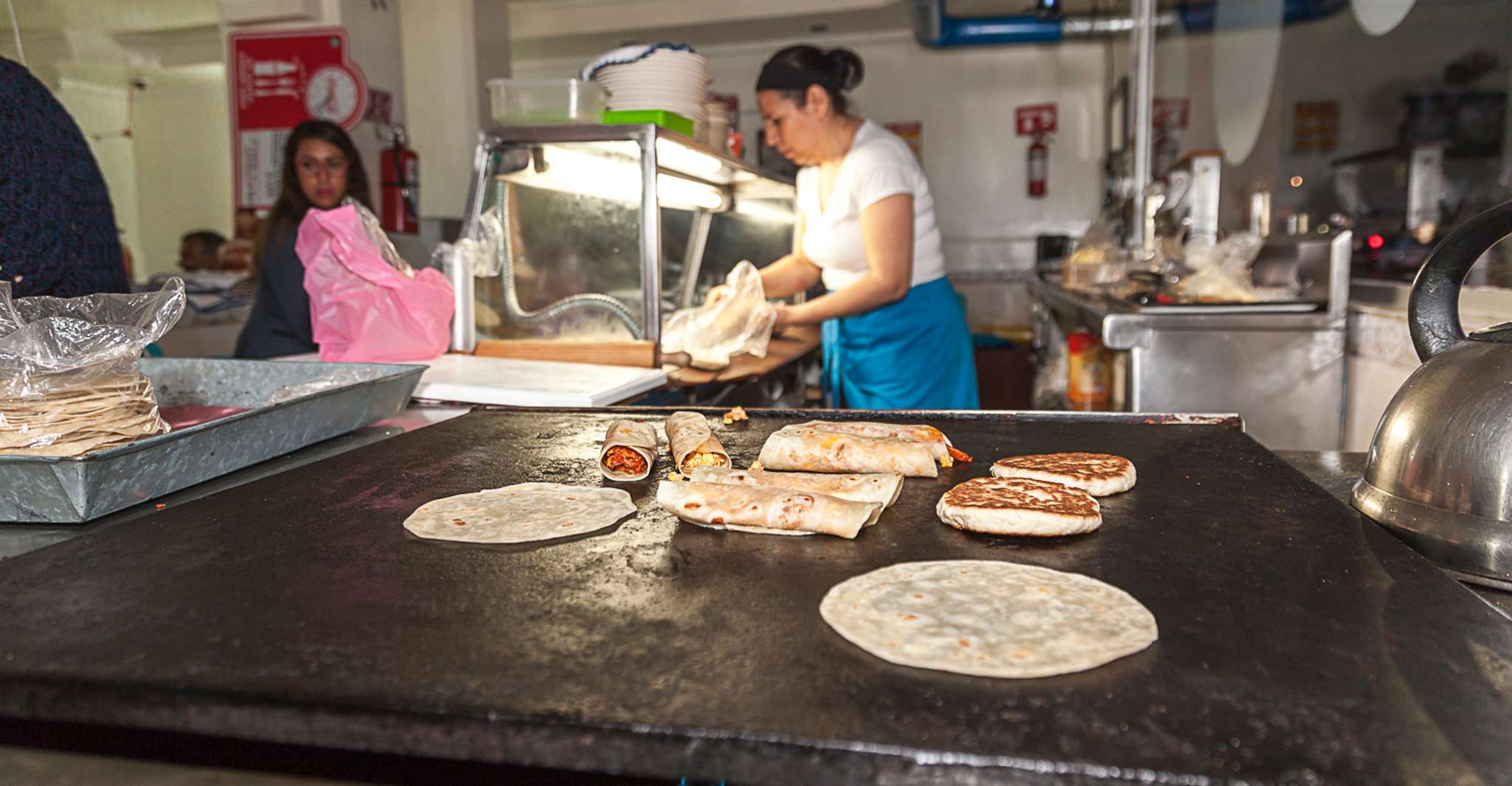 Mexico City: Tacos & Mezcal Night Food Tour — photo 3