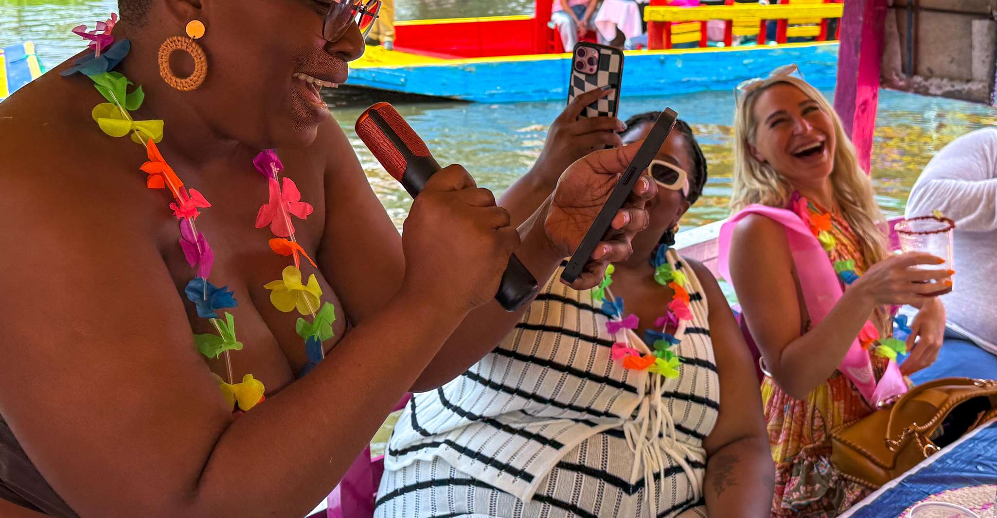 Mexico City: Xochimilco Boat Party with Unlimited Drinks — photo 7