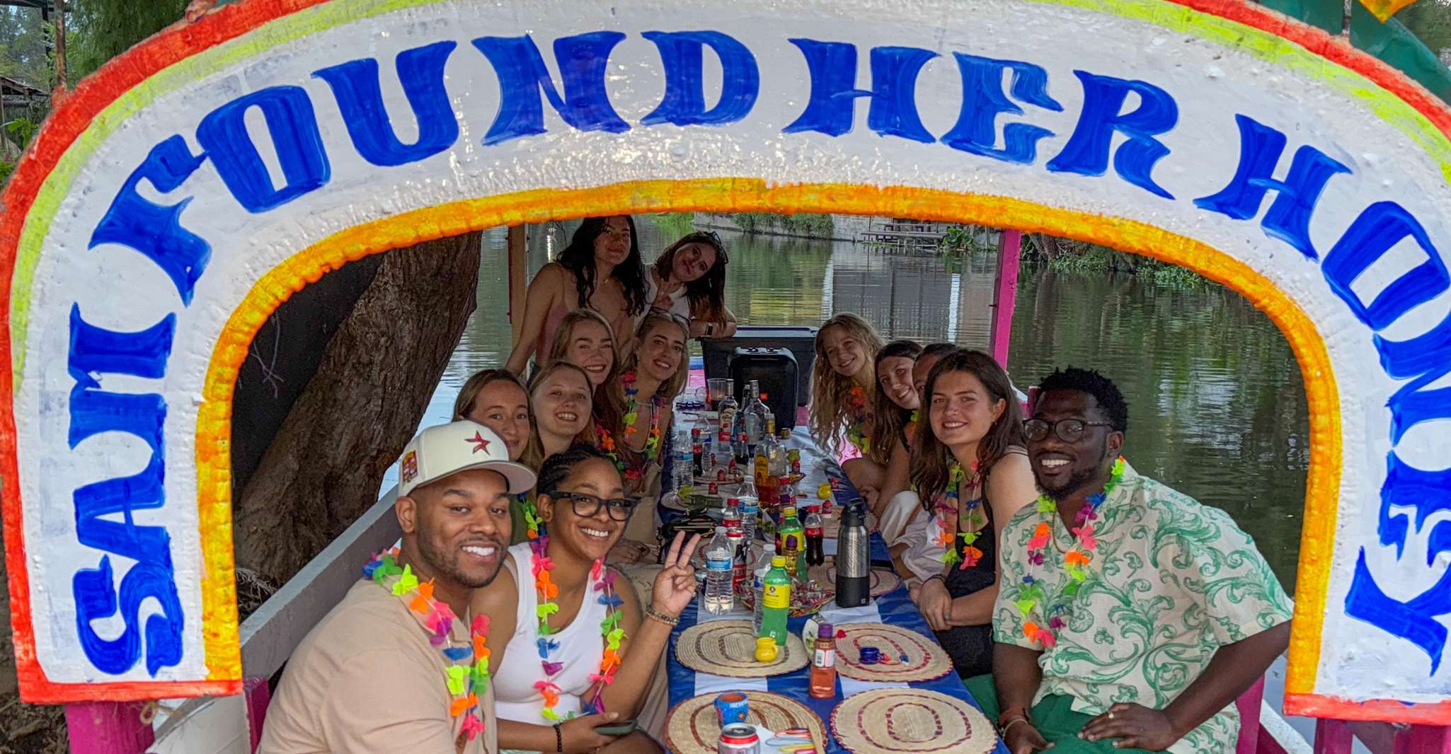Mexico City: Xochimilco Boat Party with Unlimited Drinks — photo 13