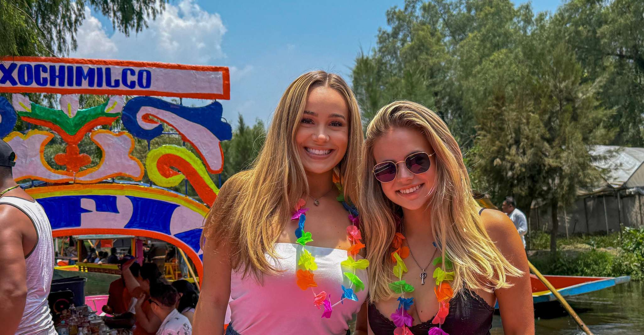 Mexico City: Xochimilco Boat Party with Unlimited Drinks — photo 20