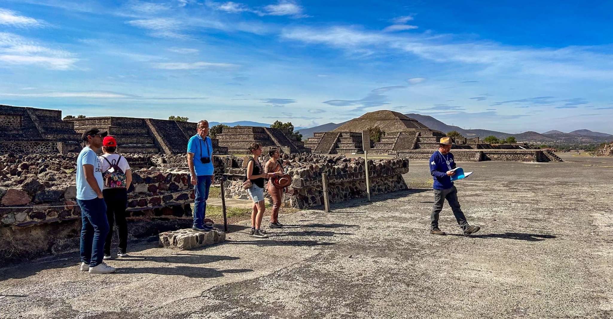 Mexico City: Teotihuacan & Guadalupe Shrine Tour with Lunch — photo 4